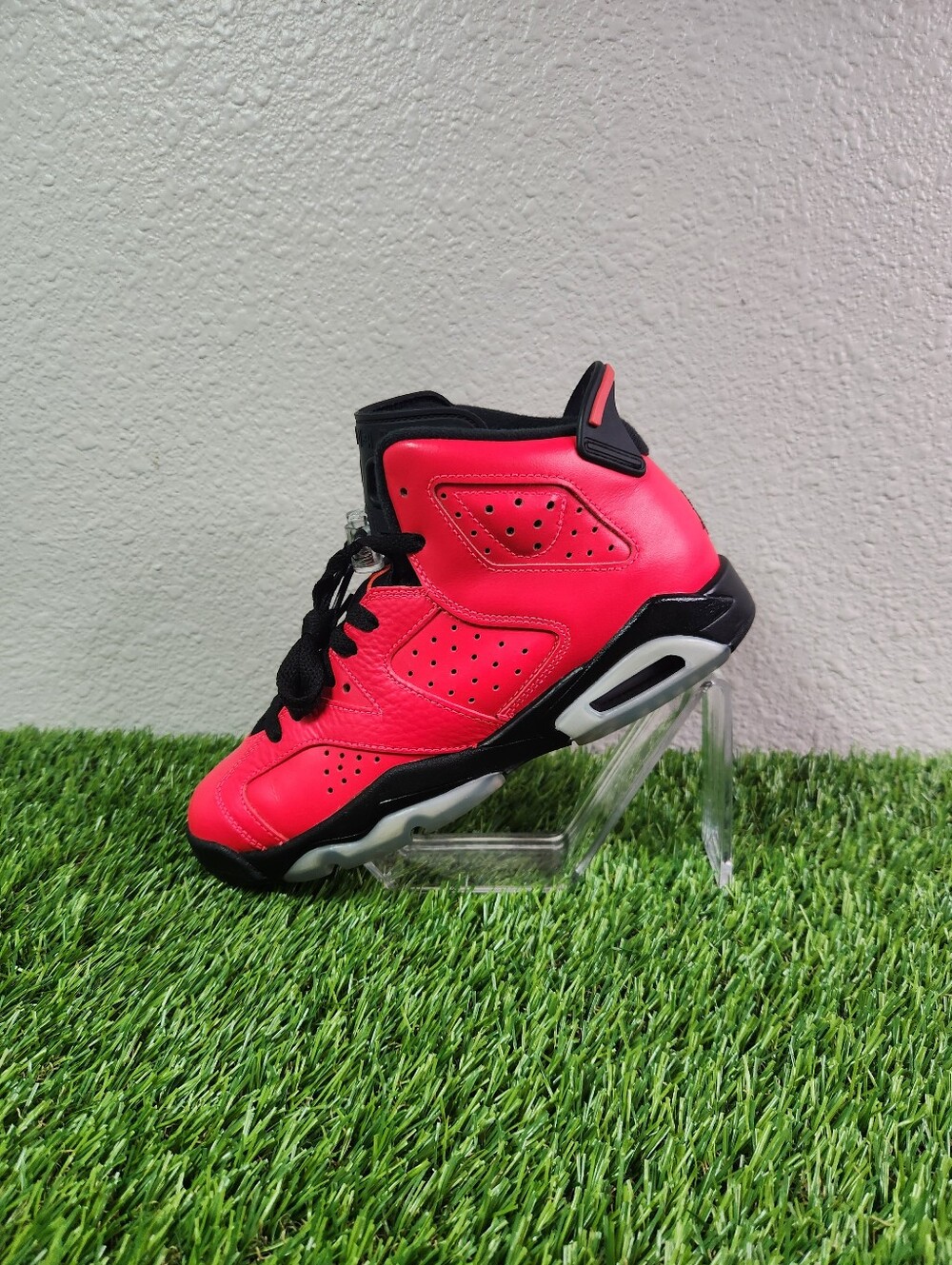 2014 Air Jordan 6 VI Retro  Infrared   384665-623, sz 4.5Y/ 6 Women's